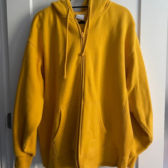 Aritzia TNA Cozy Fleece Zip Up Hoodie - Picture 1 of 3